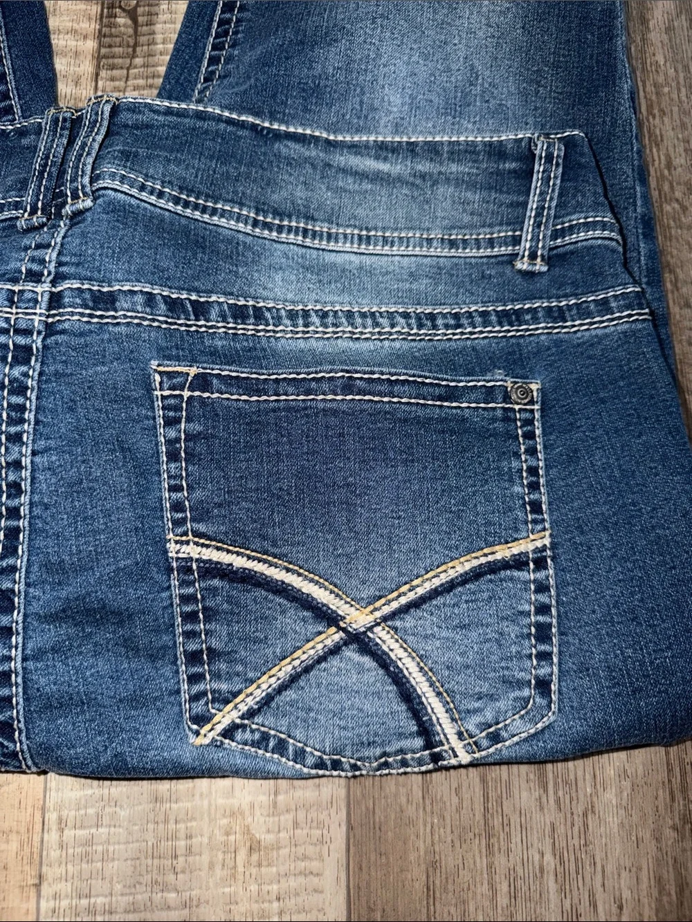 WALLFLOWER Lucious Curvy fit women’s jeans size 14